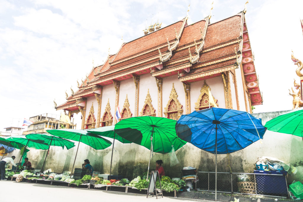 Tempio a Chiang Rai, Thailandia | Mamma ho preso l'aereo