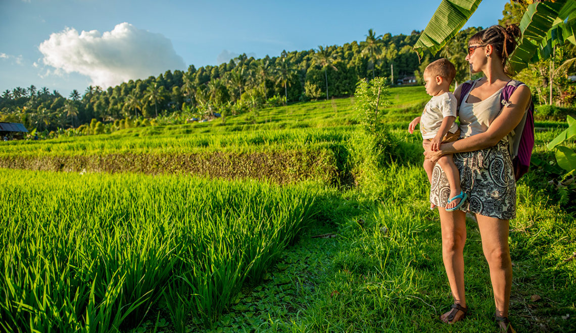 Munduk, il cuore verde di Bali con un bambino