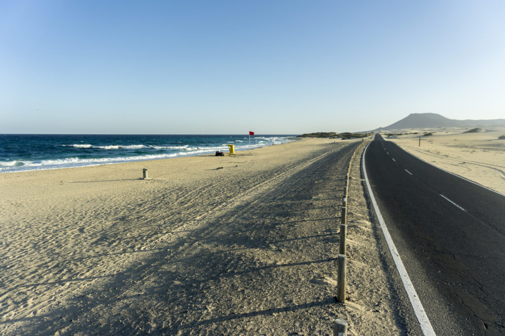 Strada che porta al Parque Natural de Corralejo