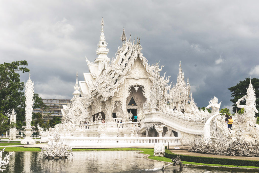 Wat Rong Khun (White Temple), Chiang Rai - Mamma ho preso l'aereo