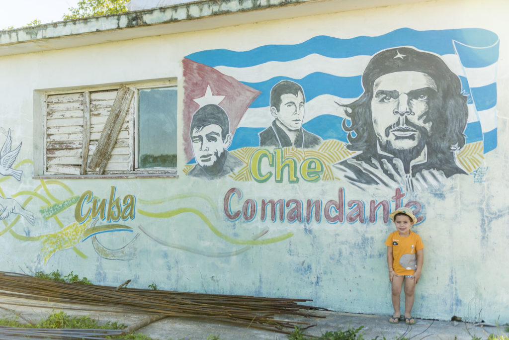 Murales a Playa Giròn